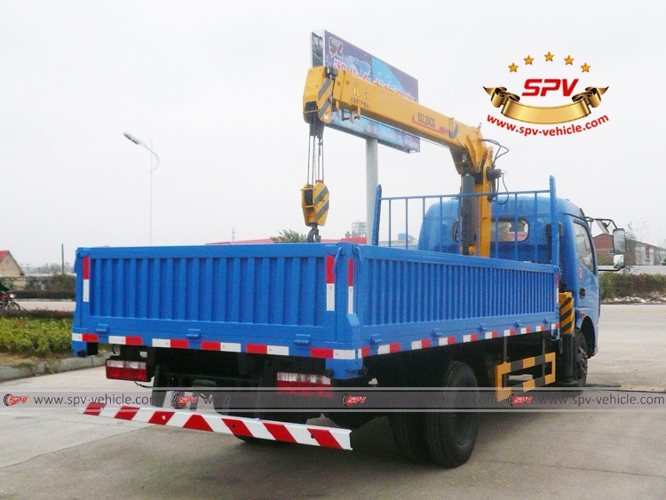 5 Tons Truck Mounted Telescopic Crane Dongfeng - RB